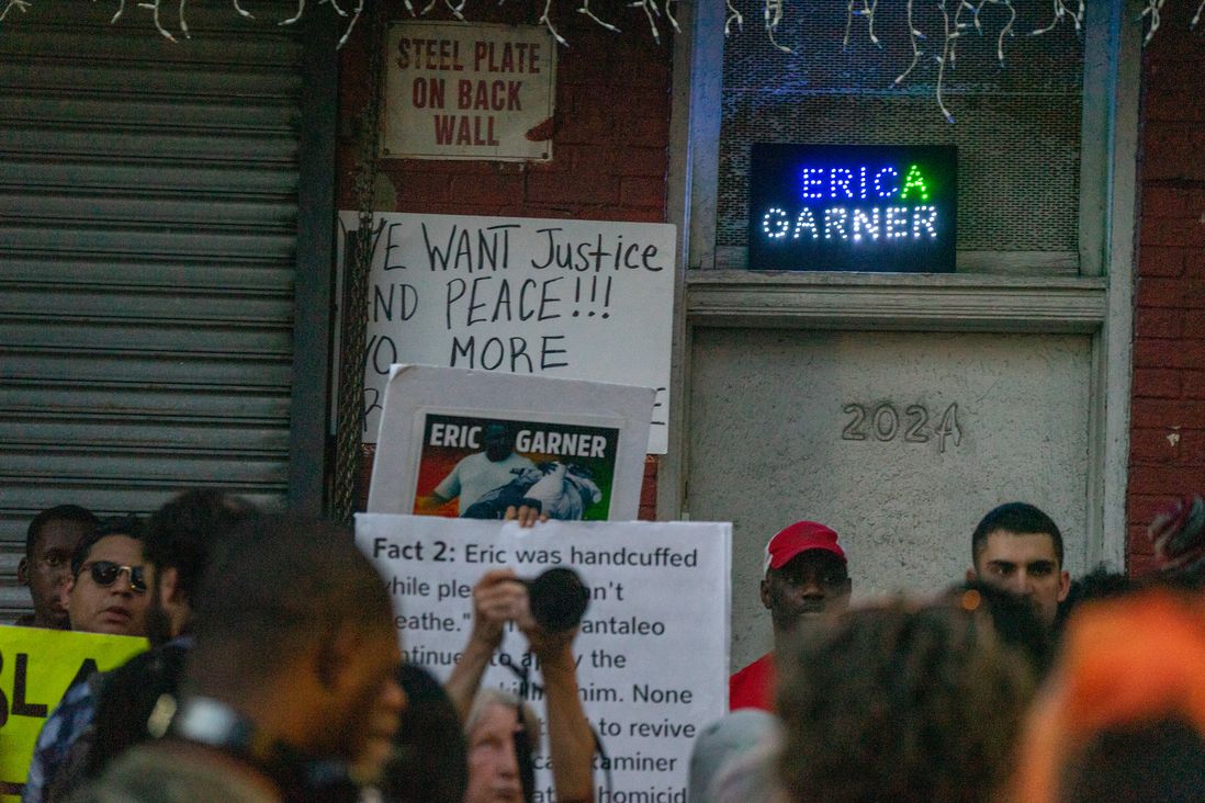 Protesters on Bay Street, where Eric Garner died<br>